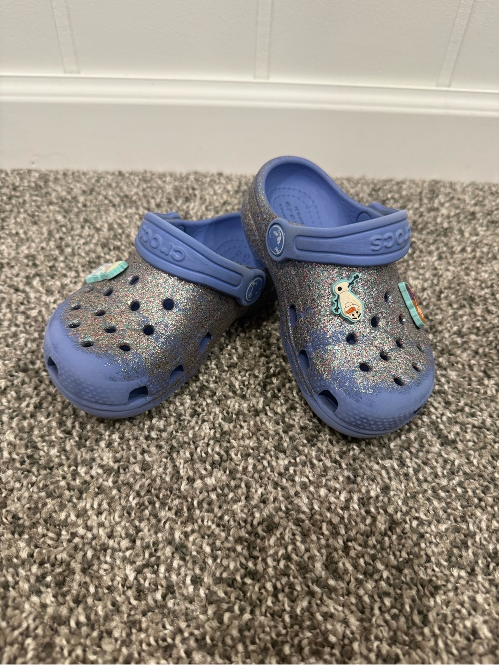 Crocs Girls Size Classic Purple Glitter W/ Charms